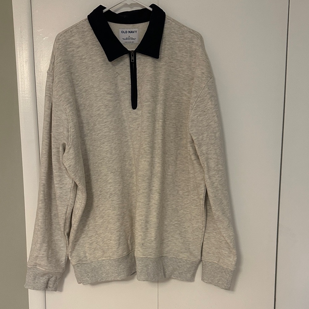 Old Navy Men's Gray Quarter Zip Sweater with Navy Collar